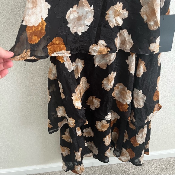 NWT Lulus No Introductions Needed Black Burnout Floral Tiered Maxi Dress LG - Picture 10 of 13